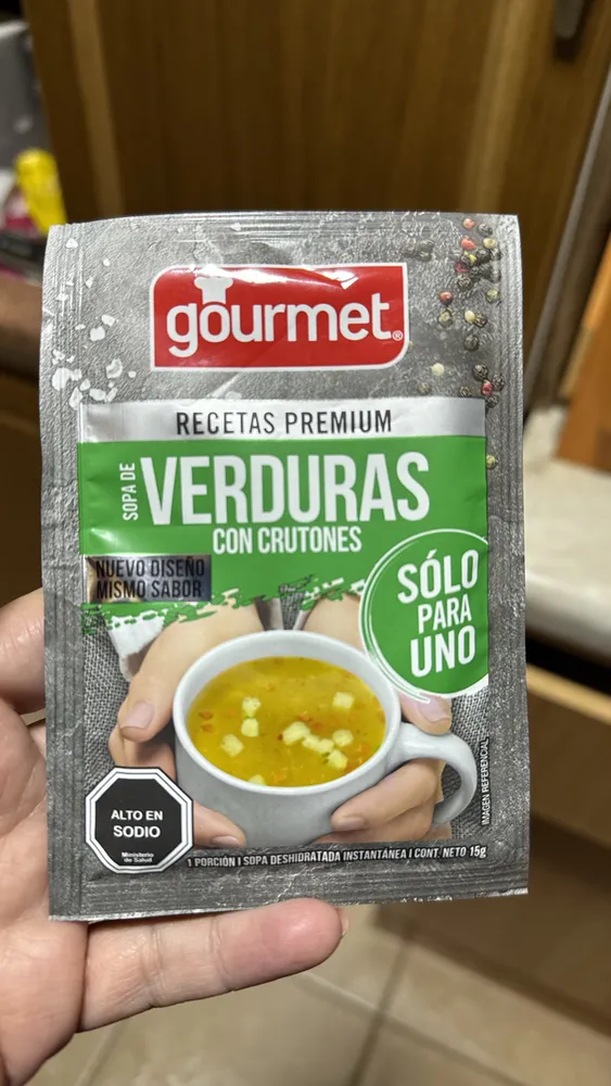 SOPA DE VERDURAS CON CRUTONES