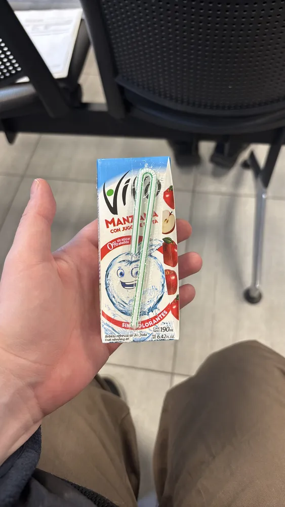Manzana con jugo de fruta