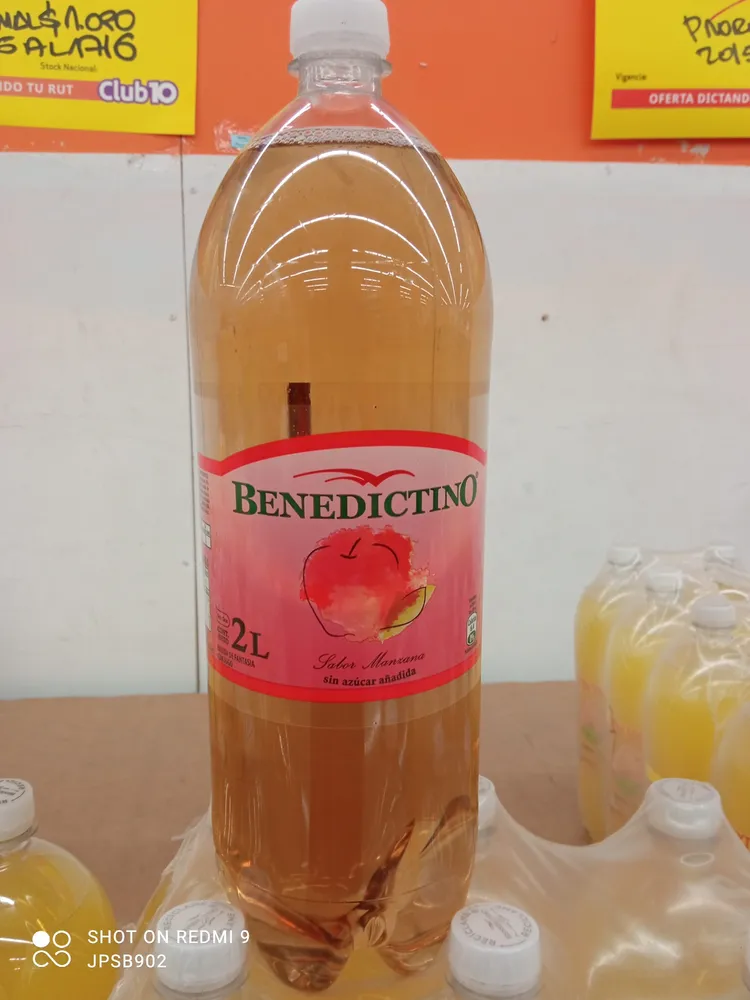 Agua Benedictino sin gas sabor manzana