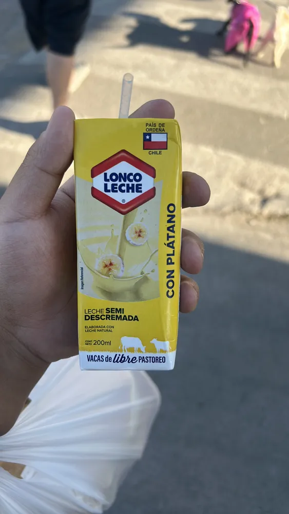 LECHE SEMI DESCREMADA CON PLÁTANO