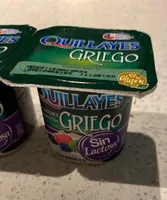 Yogurt griego con berries sin lactosa