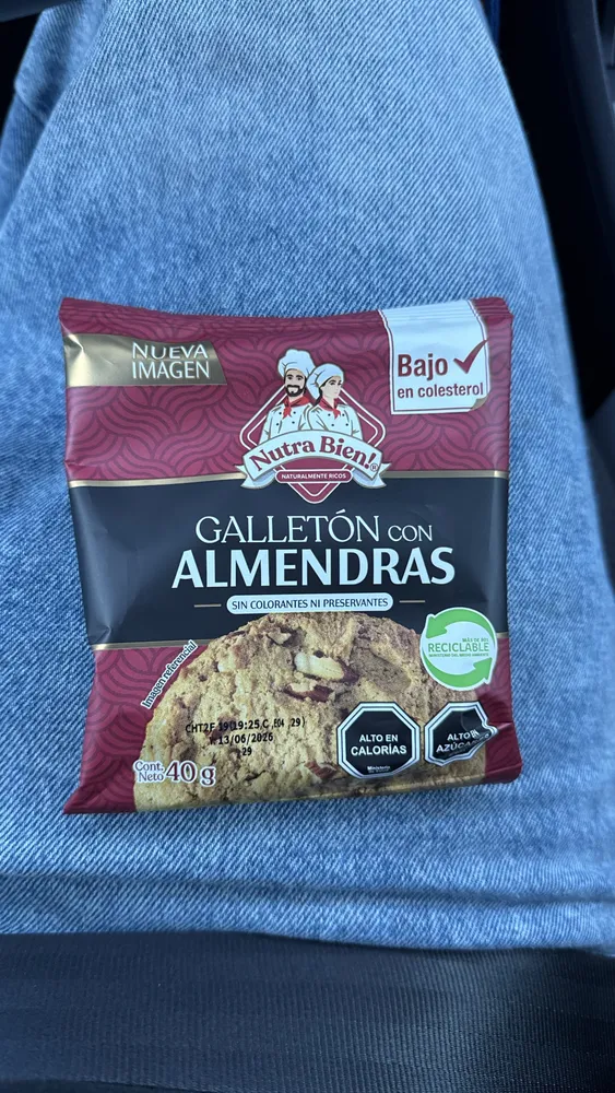GALLETÓN CON ALMENDRAS