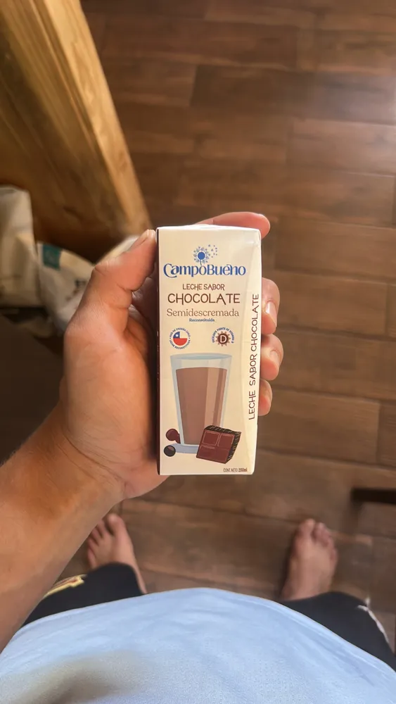 LECHE SABOR CHOCOLATE Semidescremada Reconstituida
