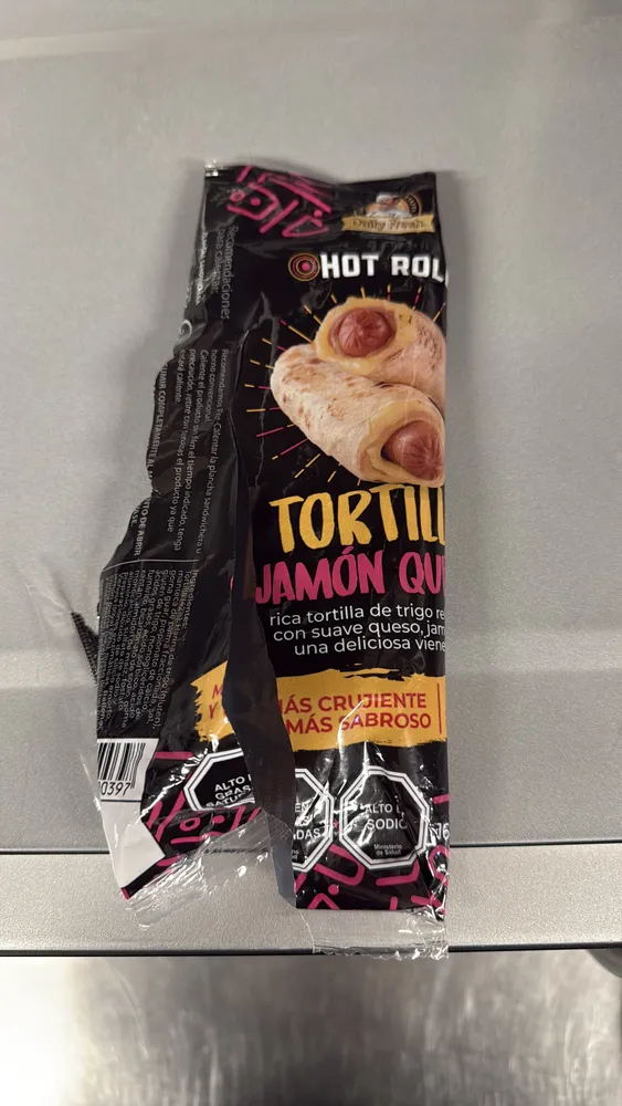HOT ROLL TORTILLA JAMÓN QUESO