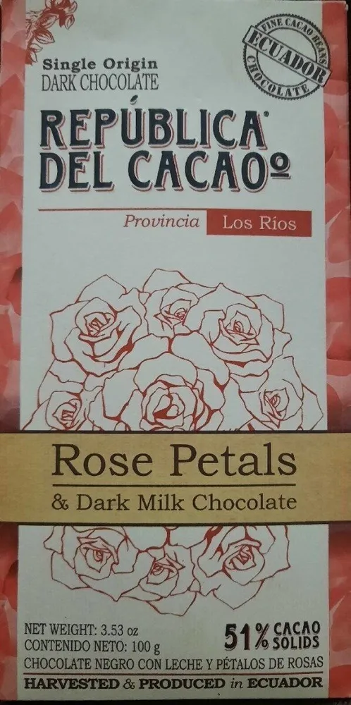 Petaloa de rosa y chocolate negro