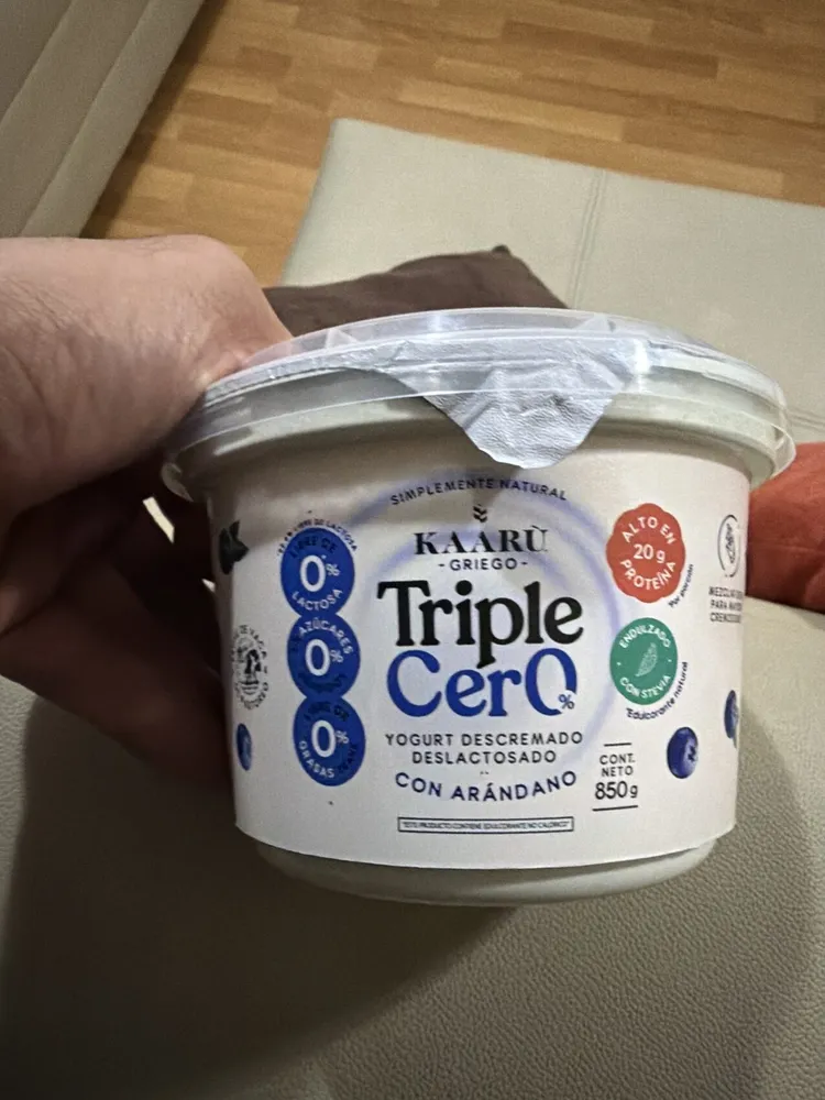 Yogurt Griego Descremado Deslactosado Con Arándano