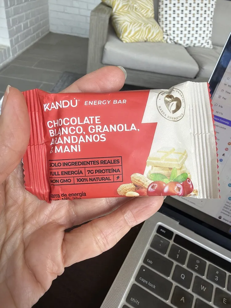Energy Bar Chocolate Blanco Granola Arandanos And Mani