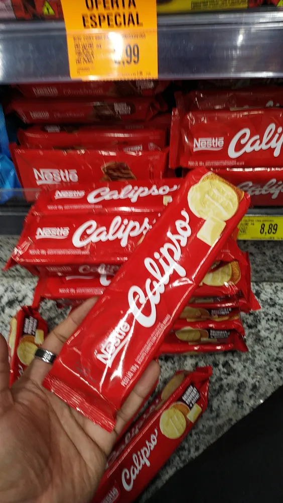 Biscoito Cobertura Chocolate Branco Calipso Pacote 130g