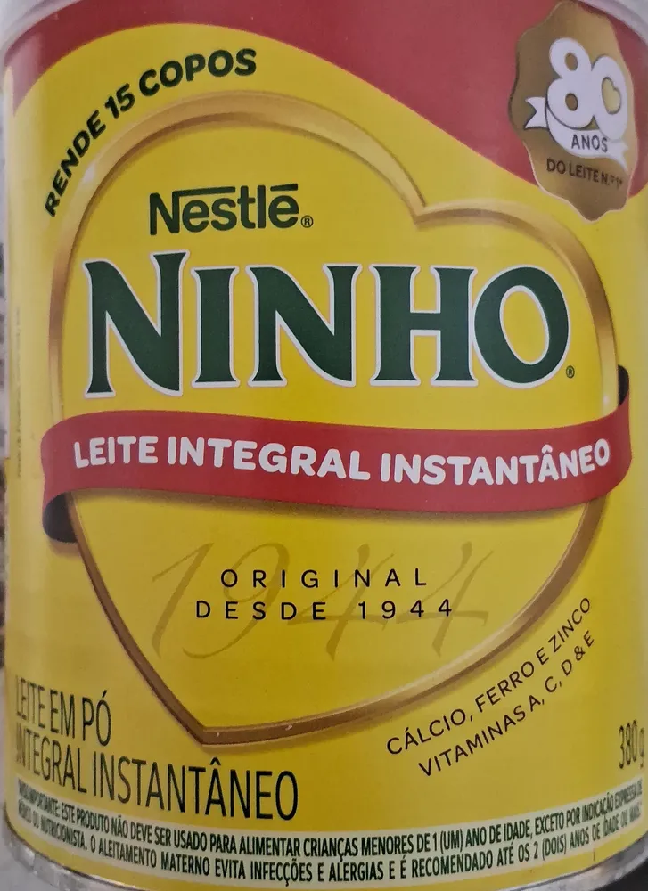 Leite em pó integral instantâneo Ninho