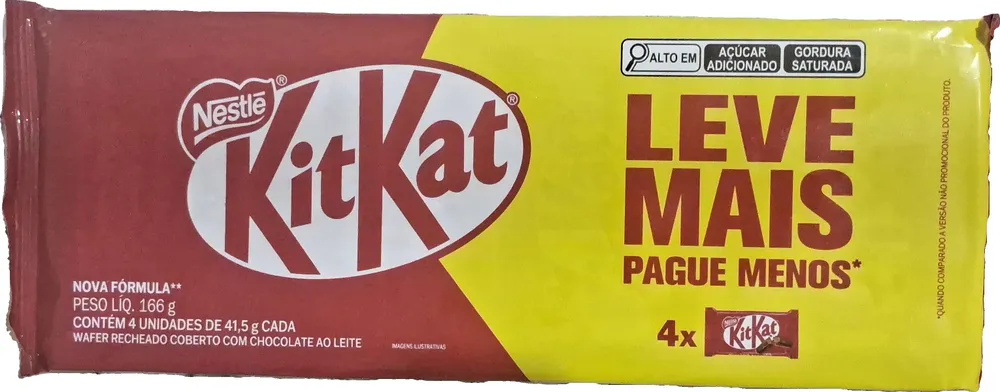 Wafers recheado coberto com chocolate ao leite