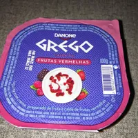 Yogur griego frutas rojas
