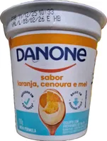 Iogurte desnatado com preparado de fruta