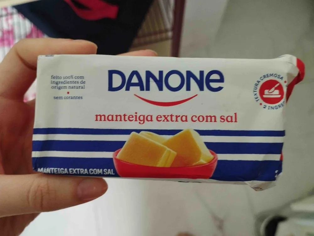 Manteiga extra com sal Danone 200 g