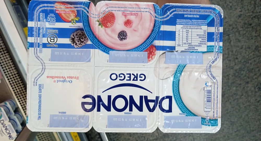 Iogurte Integral Grego Original Frutas Vermelhas Danone Bandeja 510g 6 Unidades