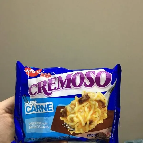 Nissin- Miojo cremoso sabor carne