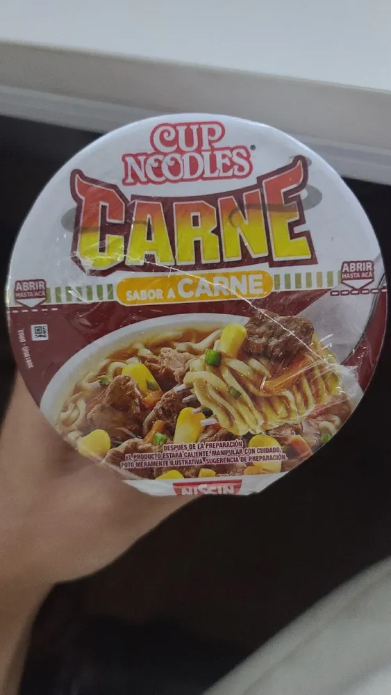 Cup Noodles Sabor a Carne