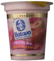 Iogurte Integral Morango Batavo Pedaços Copo 100g