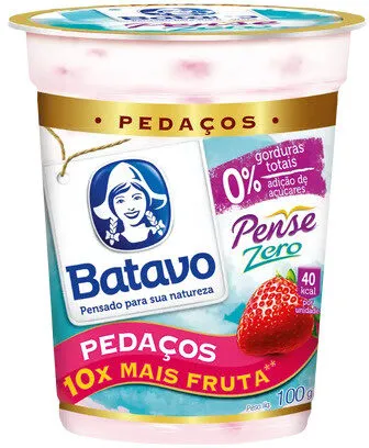 Iogurte Desnatado Morango Zero Lactose Batavo Pense Zero Pedaços Copo 100g