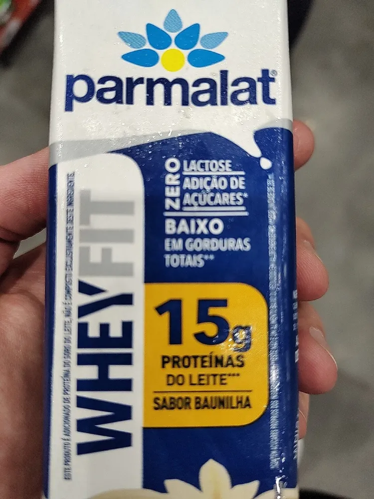 Bebida Láctea Uht Baunilha Zero Lactose Parmalat Wheyfit Caixa 250ml