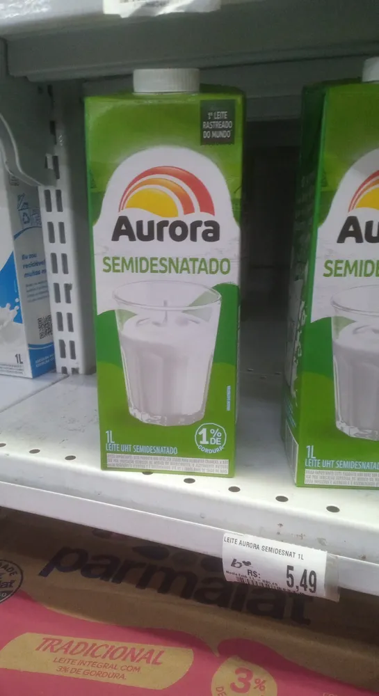 Leite semi desnatado