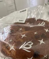 Panetone com gostas de chocolate
