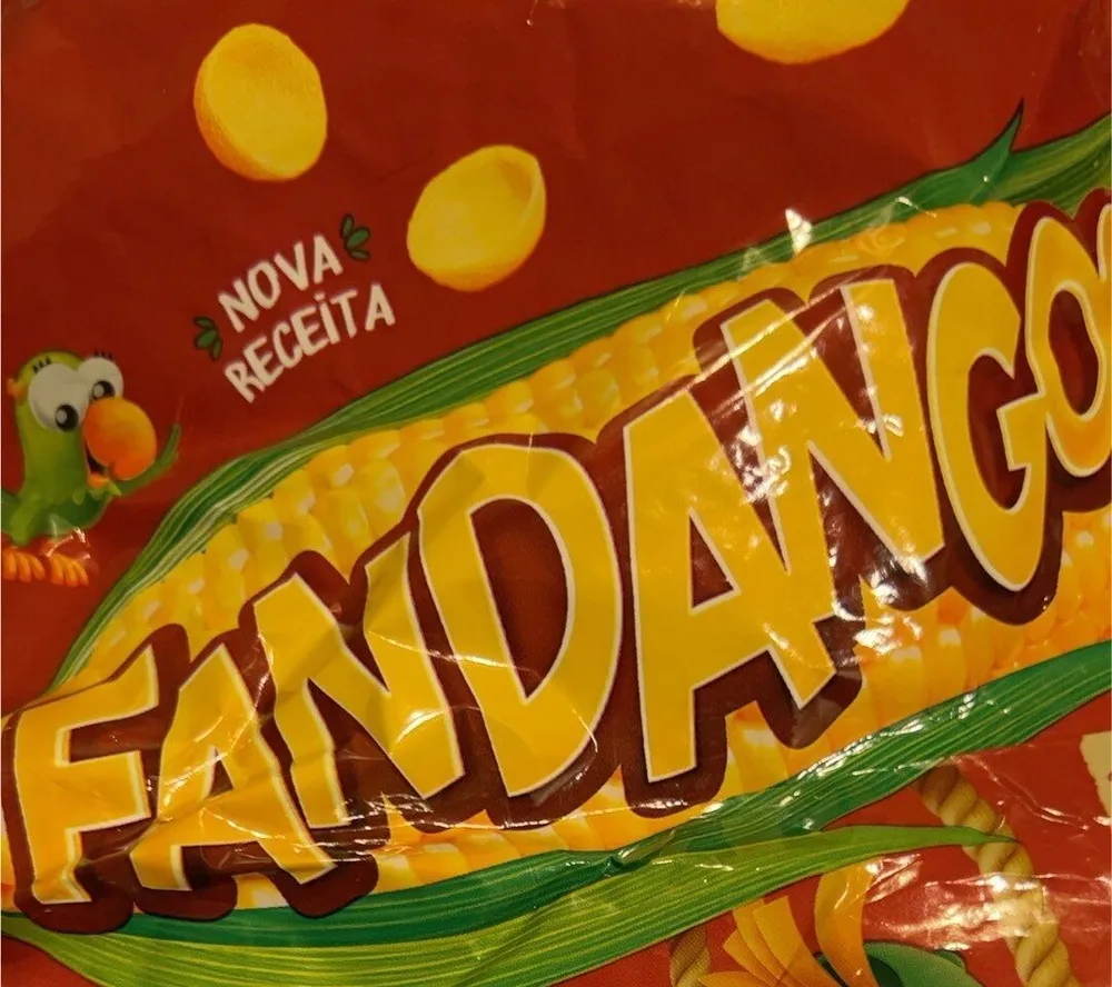 Salgadinho De Milho Presunto Elma Chips Fandangos Pacote 140g