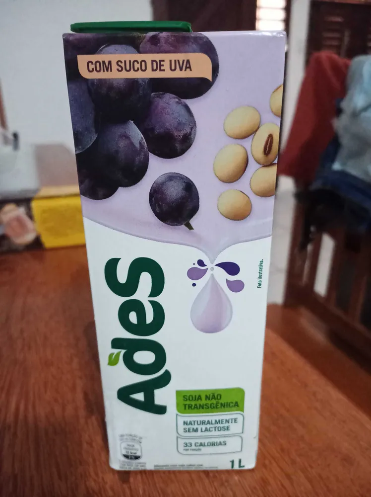 Bebida à Base De Soja Uva Ades Caixa 1l