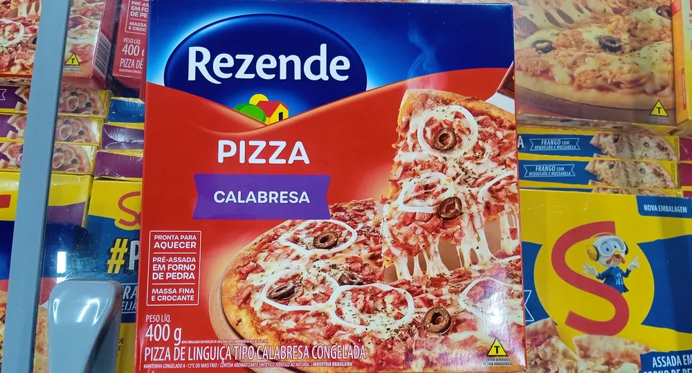 Pizza Calabresa Rezende