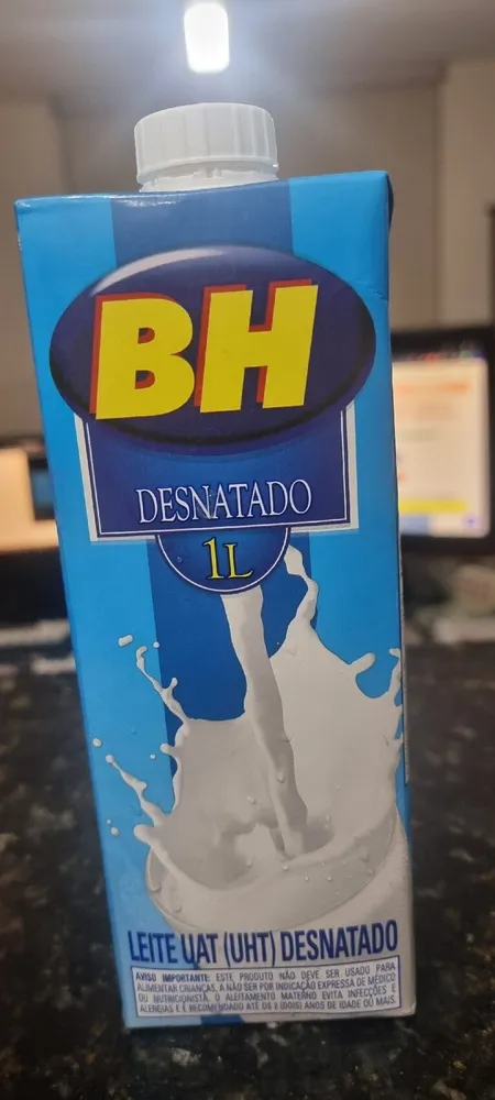 Leite UAT Desnatado