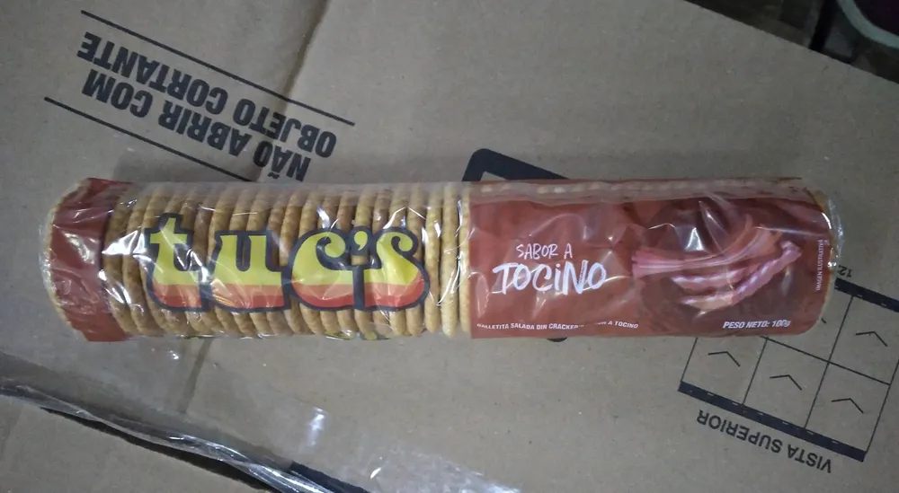 Biscoito Din Crackers Bacon Tucs Pacote 100g