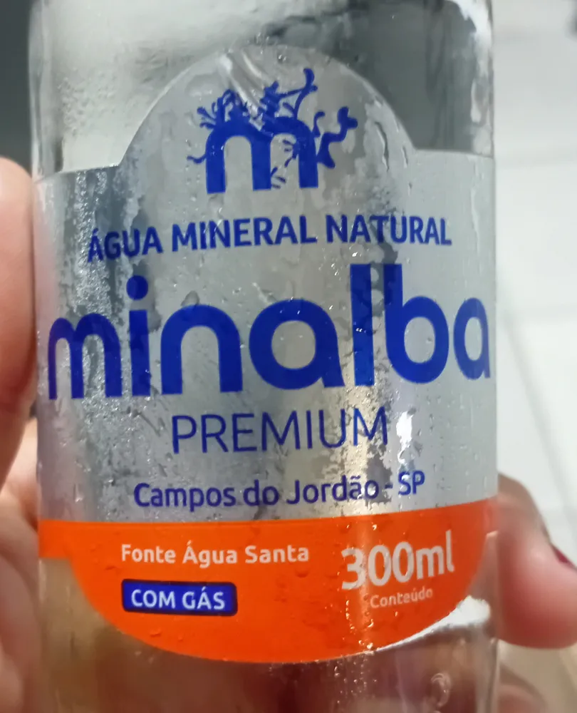 Água minalba com gás