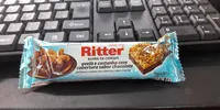 Barra de cereais de avelã e castanha com cobertura sabor chocolate