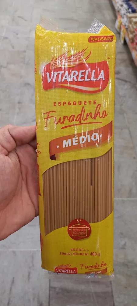 Espaguete furadinho médio