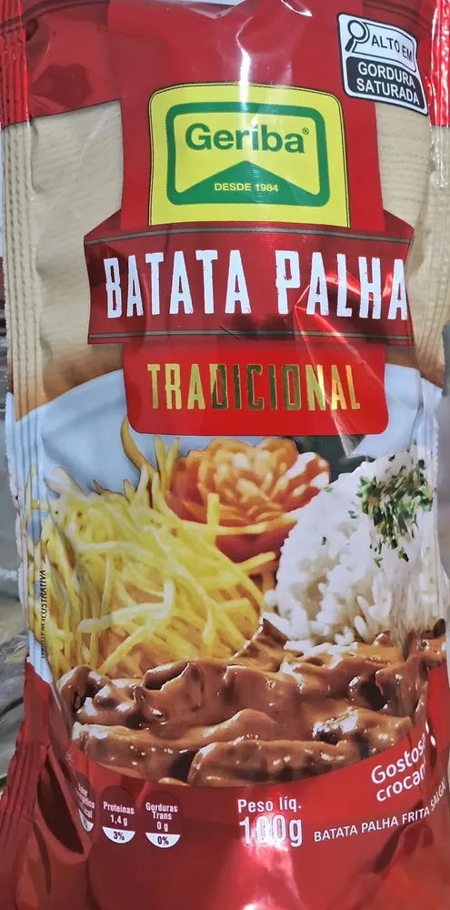 Batata palha frita salgada