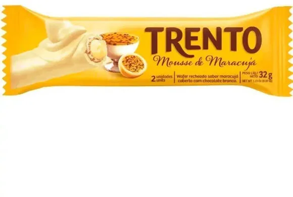 Wafer Recheio Mousse De Maracujá Cobertura Chocolate Branco Trento Pacote 32g