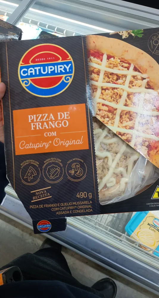 Pizza Artesanal Frango Com Catupiry Original Caixa 490g