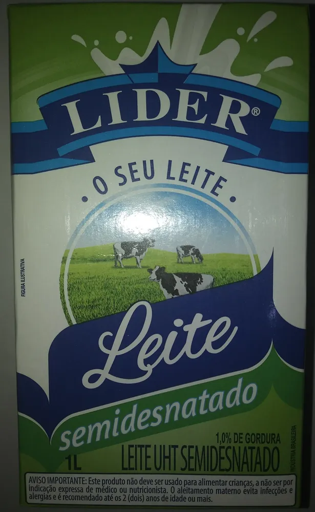 Leite UHT semidesnatado