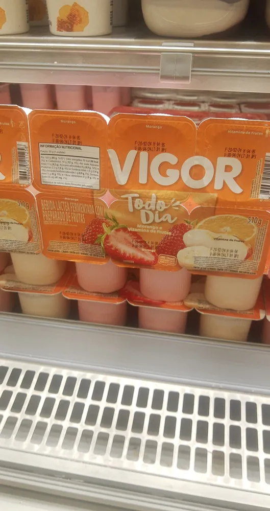 Bebida Láctea Fermentada Morango Vitamina De Frutas Vigor Todo Dia Bandeja 510g 6 Unidades