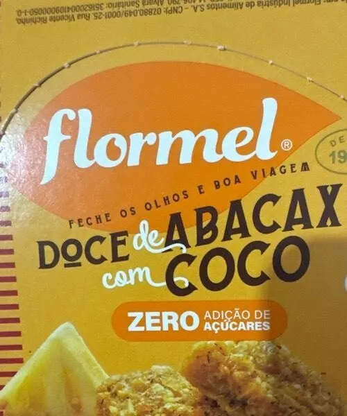Doce de abacaxi com coco