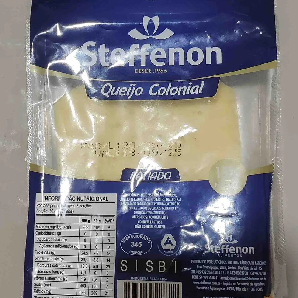 Queijo colonial fatiado