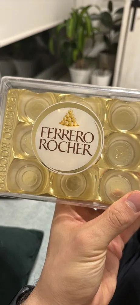 Bombom Ferrero Rocher Bandeja 150g 12 Unidades