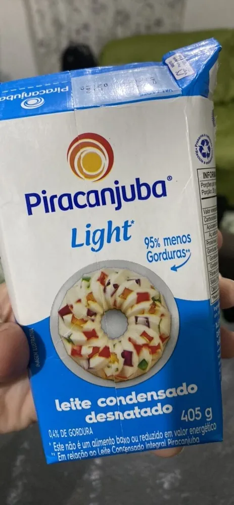 Leite Condensado Desnatado Light Piracanjuba Caixa 405g