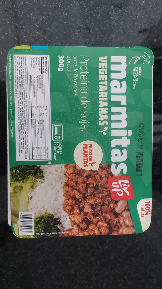 Marmita vegana: proteína de soja, arroz, feijão carioca e brócolis