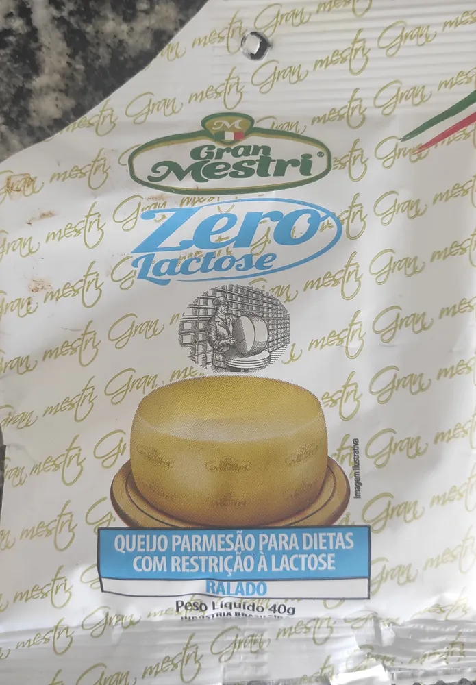 Queijo parmesão para dietas com restrição à lactose