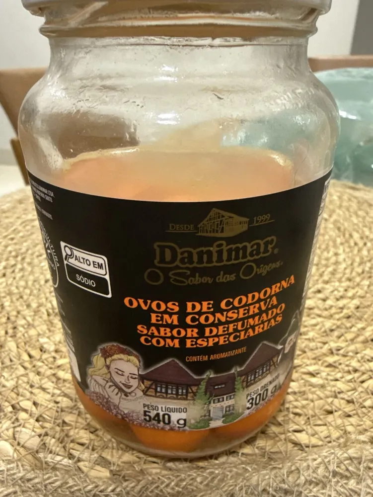 Ovos De Codorna Em Conserva