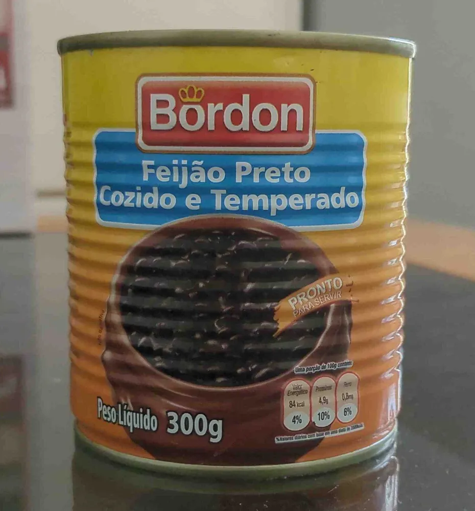 Feijão preto cozido e temperado