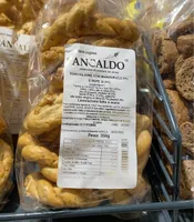 Tortiglione con mandorle e pepe