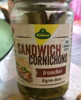 Sandwich cornichons tranches