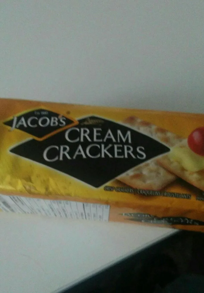 Cream crackers