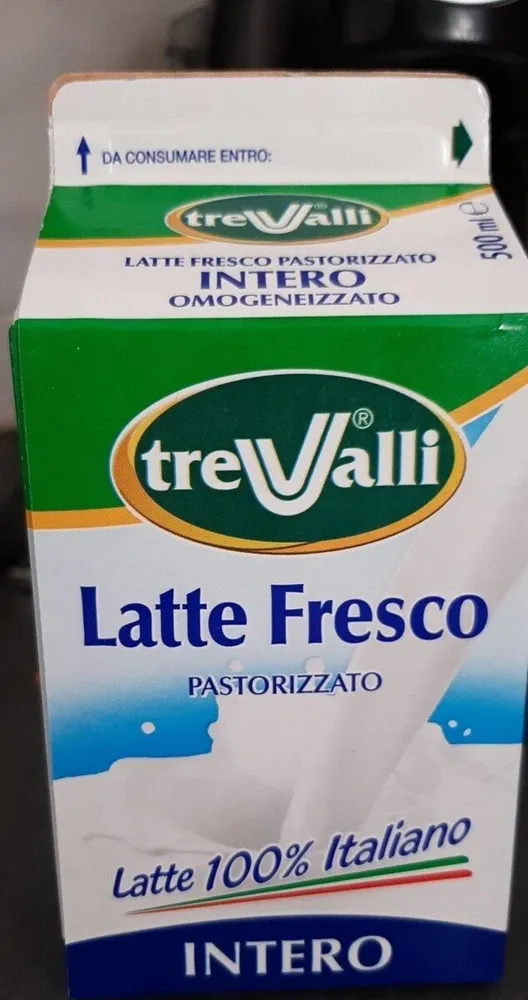 Latte fresco pastorizzato intero